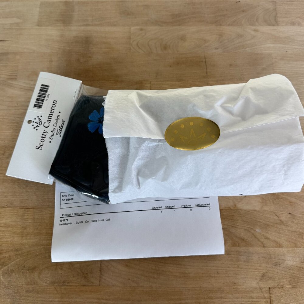 Scotty Cameron - Lights Out Luau Hula Girl 2019 Hawaiian Open Headcover